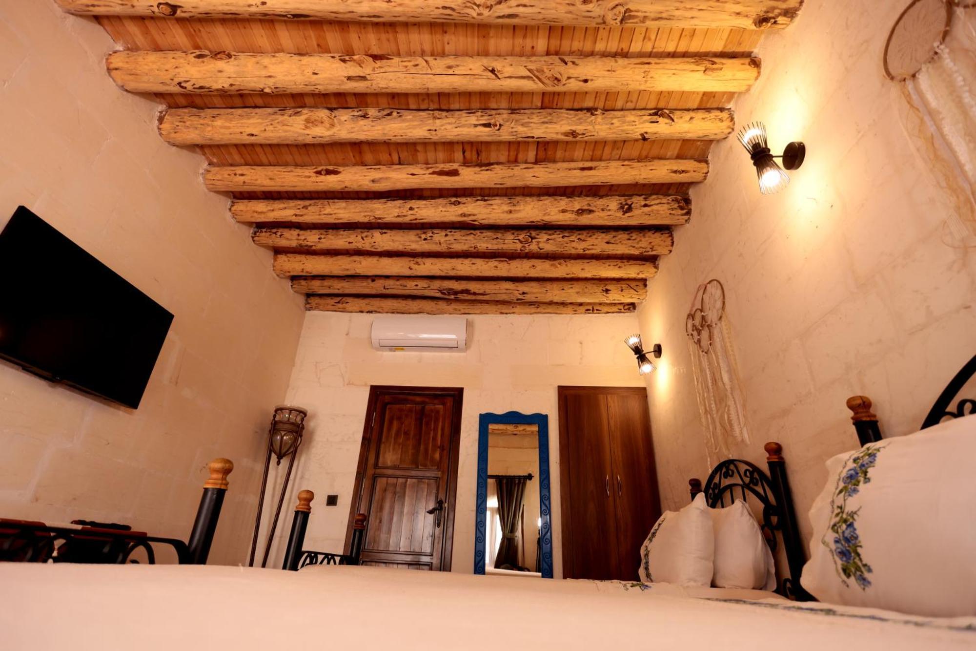 Astarte Hotel سانليورفا المظهر الخارجي الصورة